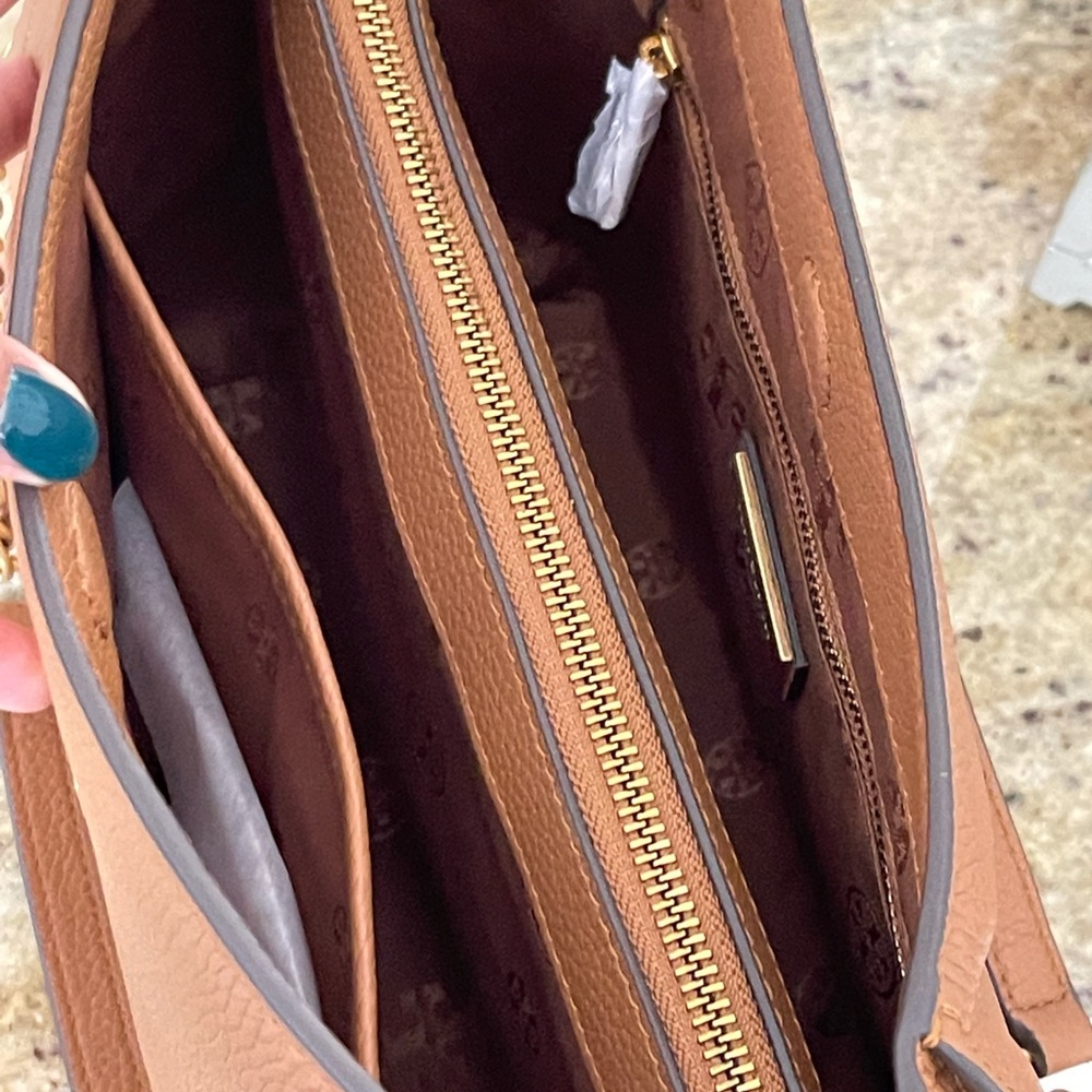 New Tory Burch large tan tote ❤️🔥 - Picture 10 of 15